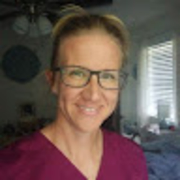 Meet your Posher, Jenni - Picture 1 of 1